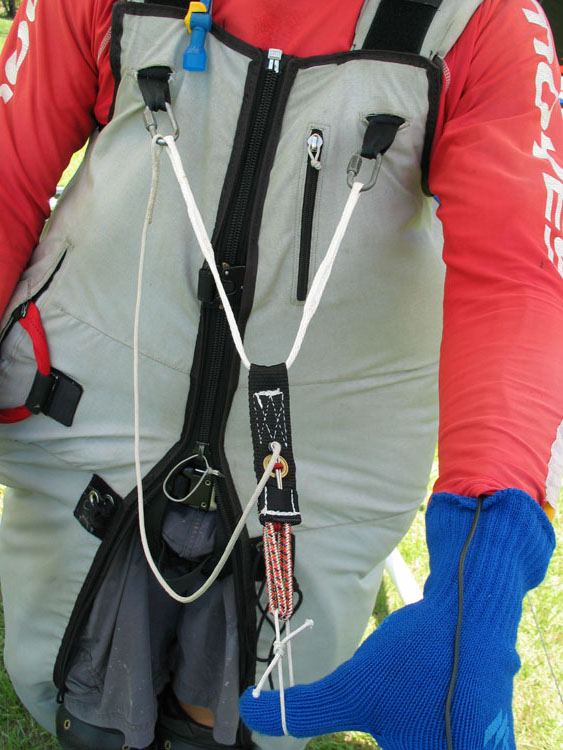 One type of tow bridle, using a two-string release.